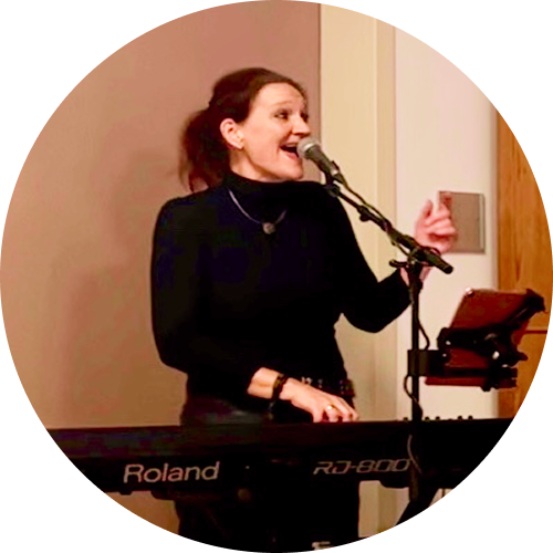 Iris am Piano 